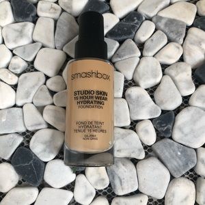 SMASHBOX SKIN 15 HOUR WEAR HYDRATING FOUNDATION